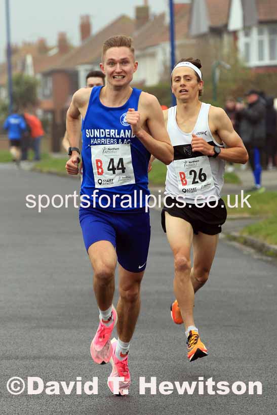 Senior mens 12 Stage 2023 Northern Mens 12 stage and Womens 6 Stage Relays and Young Athletes, Redcar. Photo: David T. Hewitson/Sports for All Pics